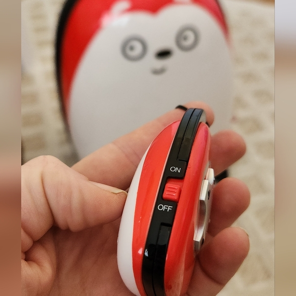 Kid's remote controlled Hedgehog Carry On Luggage - Picture 3 of 7